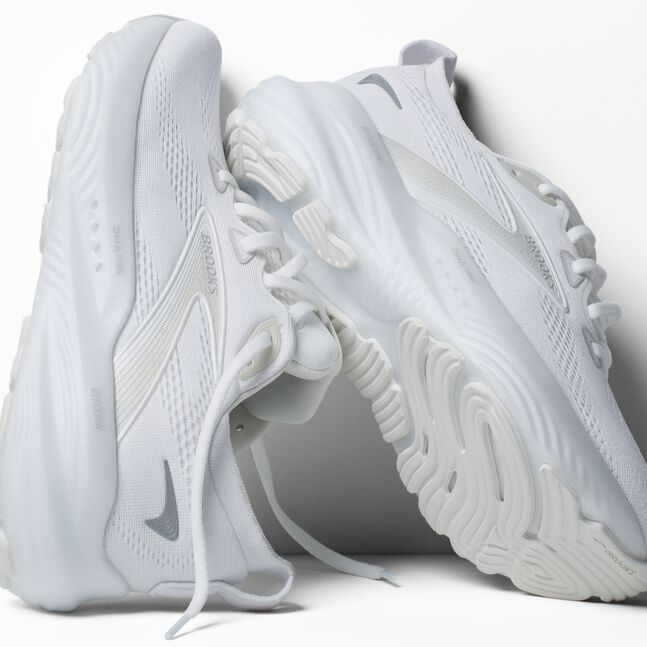 Brooks Women's Glycerin 22 Road-Running Shoe