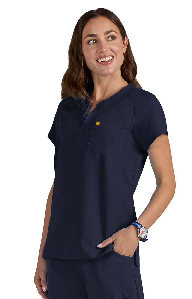 koi™ Smiley World Ecstatic Pocket Top