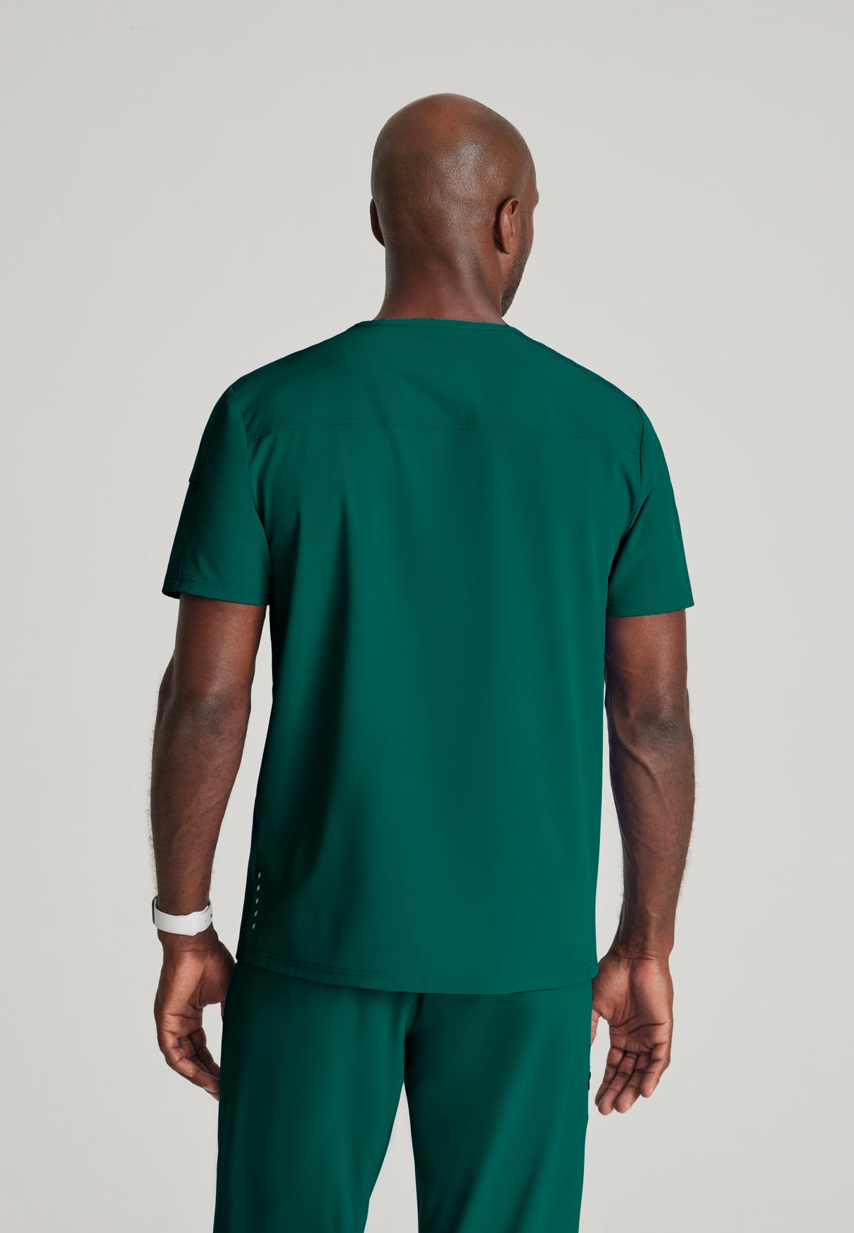 Barco One Men's Velocity 2-Pocket V-Neck Top