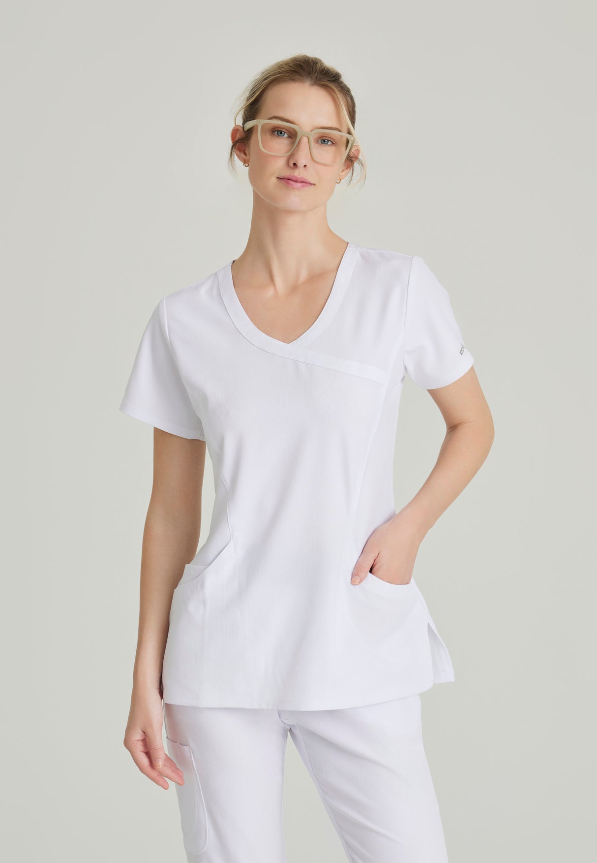 Skechers™ Women's Reliance 3-Pocket Crossover V-Neck Scrub Top