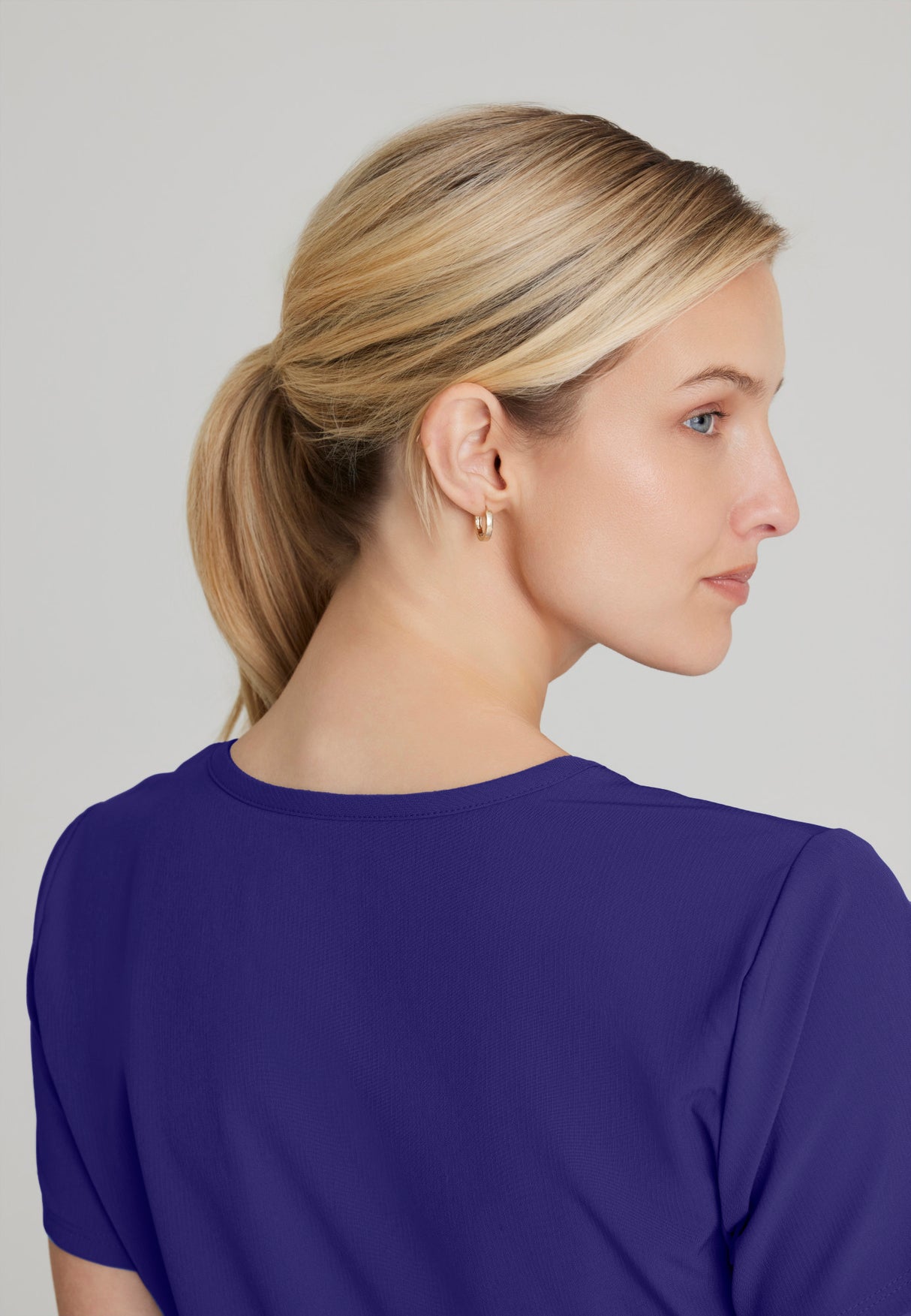 Skechers™ Women's Reliance 3-Pocket Crossover V-Neck Scrub Top