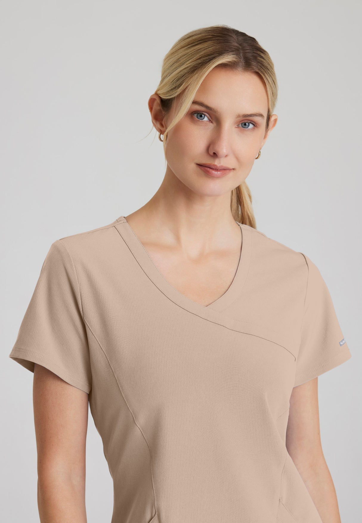 Skechers™ Women's Reliance 3-Pocket Crossover V-Neck Scrub Top
