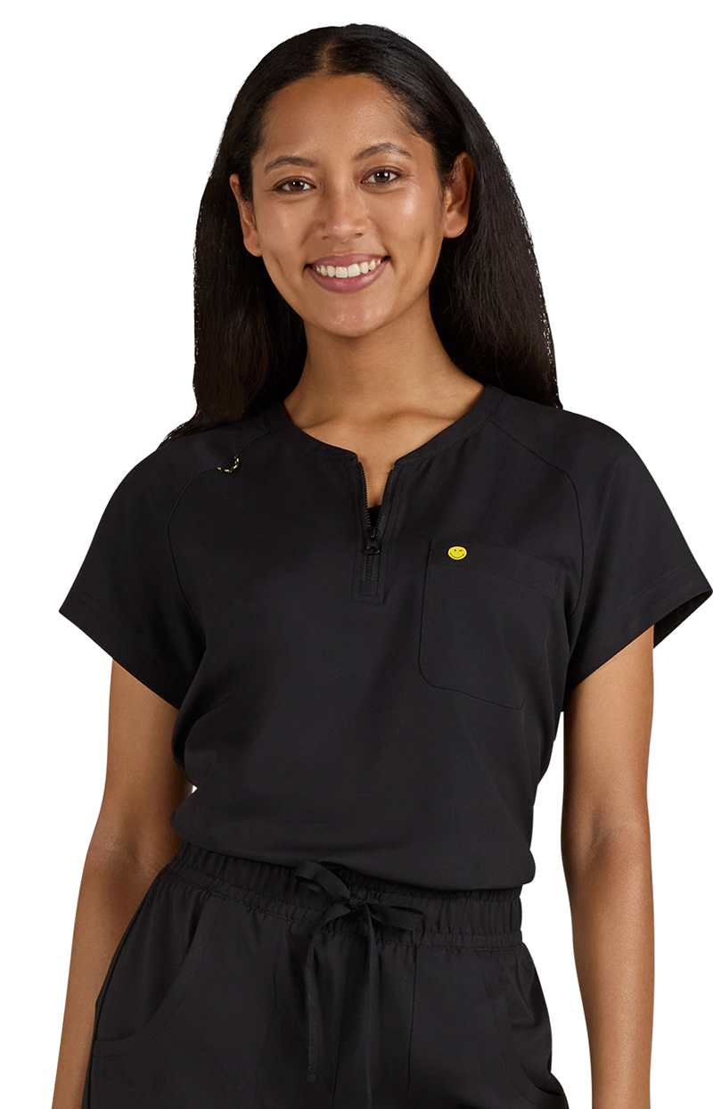 koi™ Smiley World Ecstatic Pocket Top