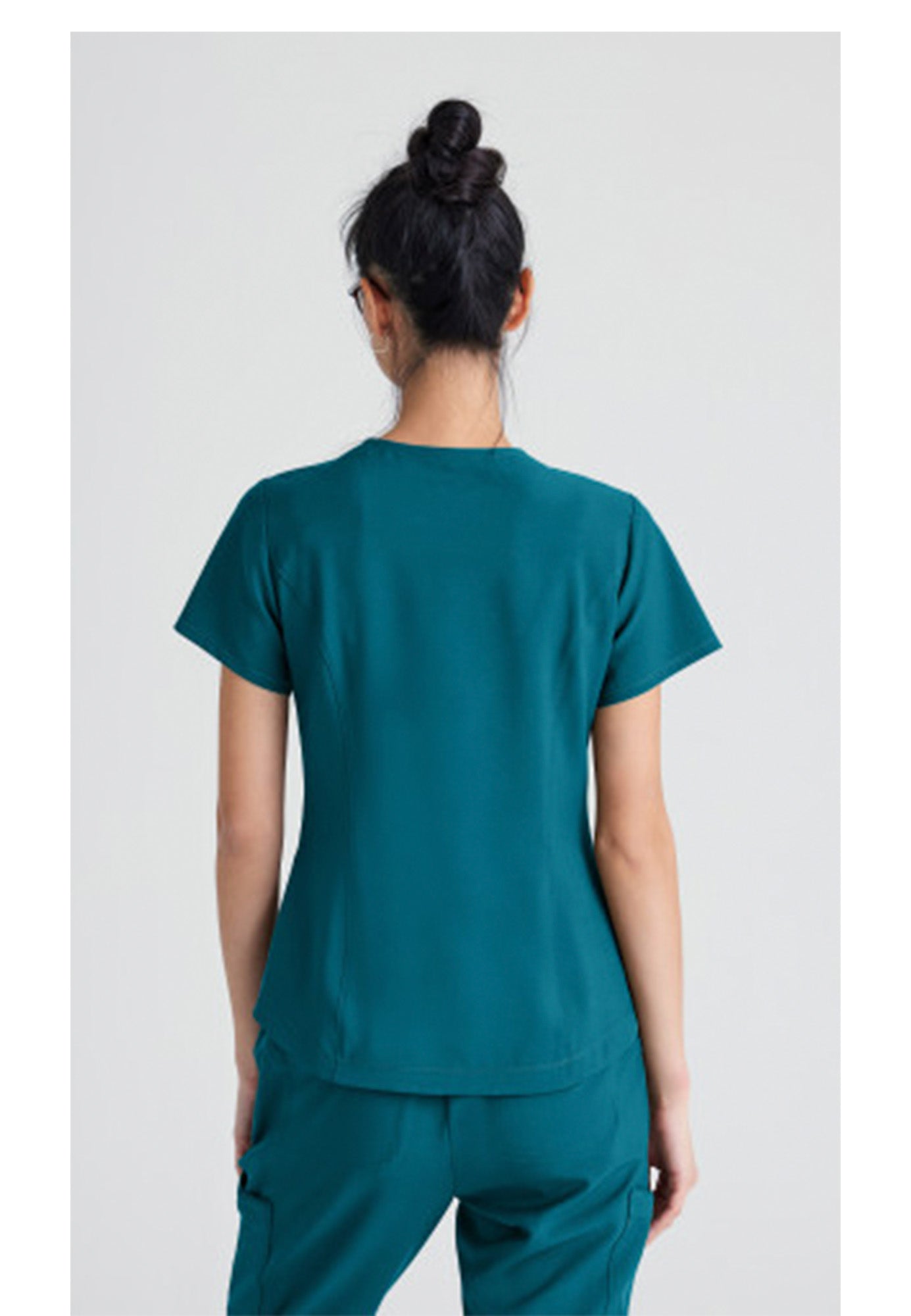 Grey's Anatomy™ Evolve Women's Rhythm 2-Pocket Piped V-Neck