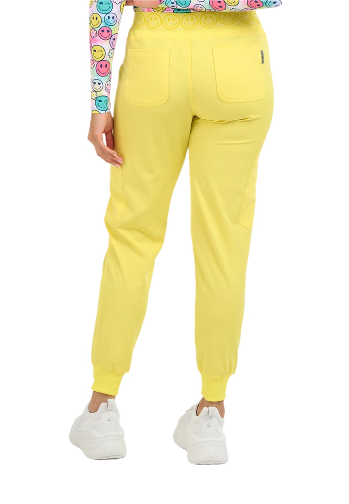Zavaté Apparel Women's Bowen 2-Pocket Petite Smile Cargo Jogger Pant