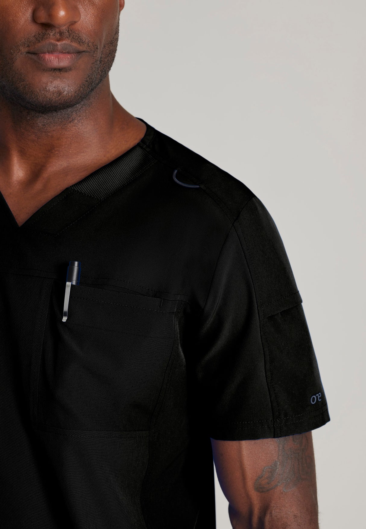 Barco One Men's Velocity 2-Pocket V-Neck Top