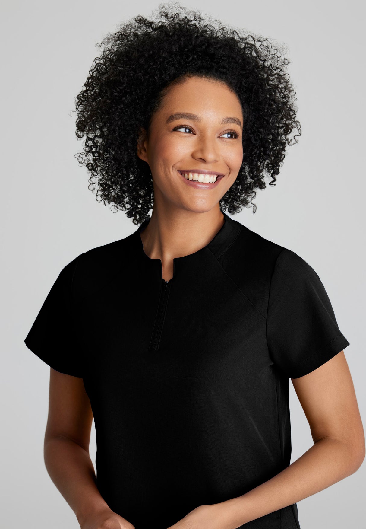 Barco One Women's Flux 2-Pocket Banded Zip Collar Top