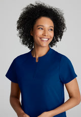 Barco One Women's Flux 2-Pocket Banded Zip Collar Top