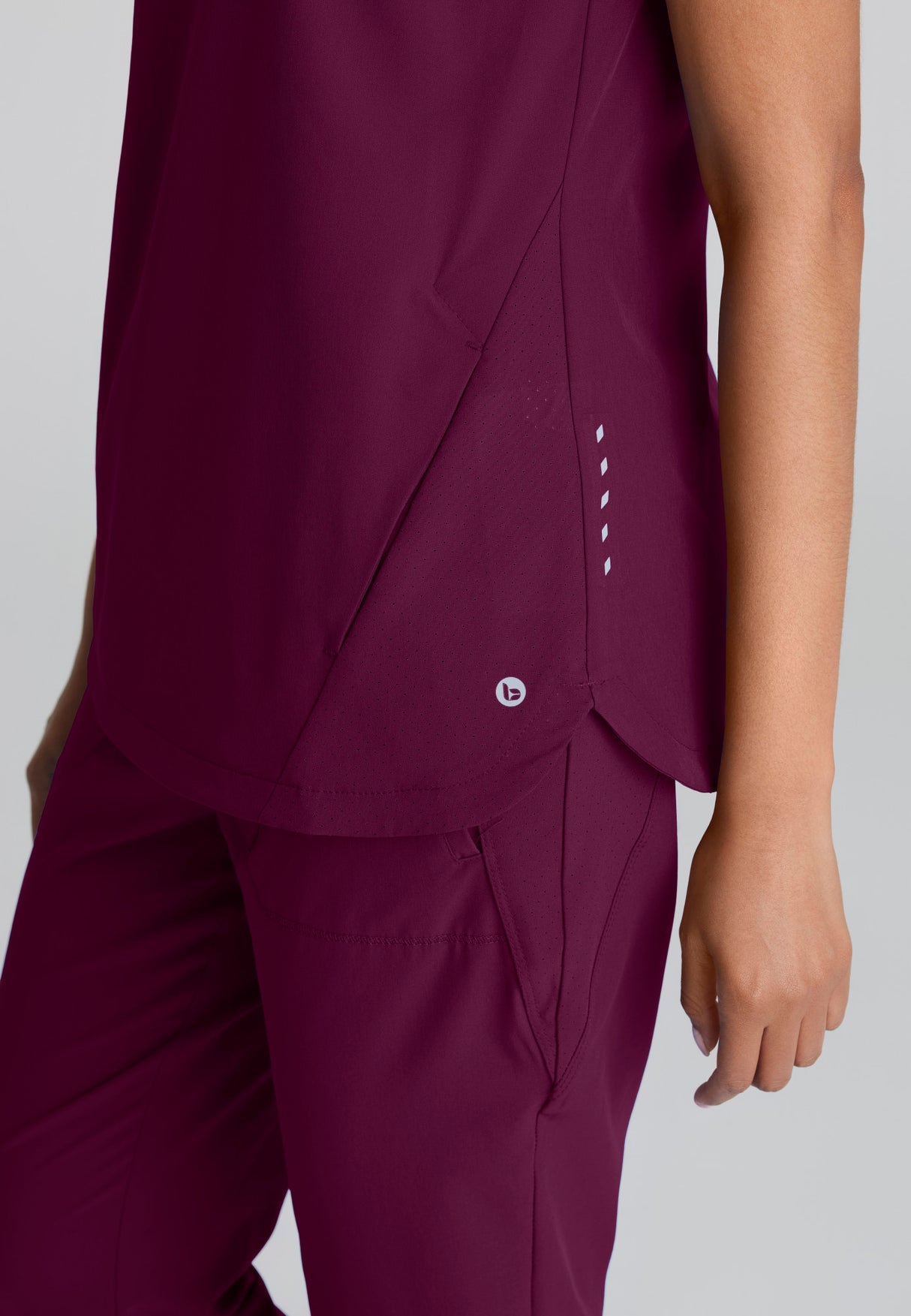 Barco One Women's Flux 2-Pocket Banded Zip Collar Top
