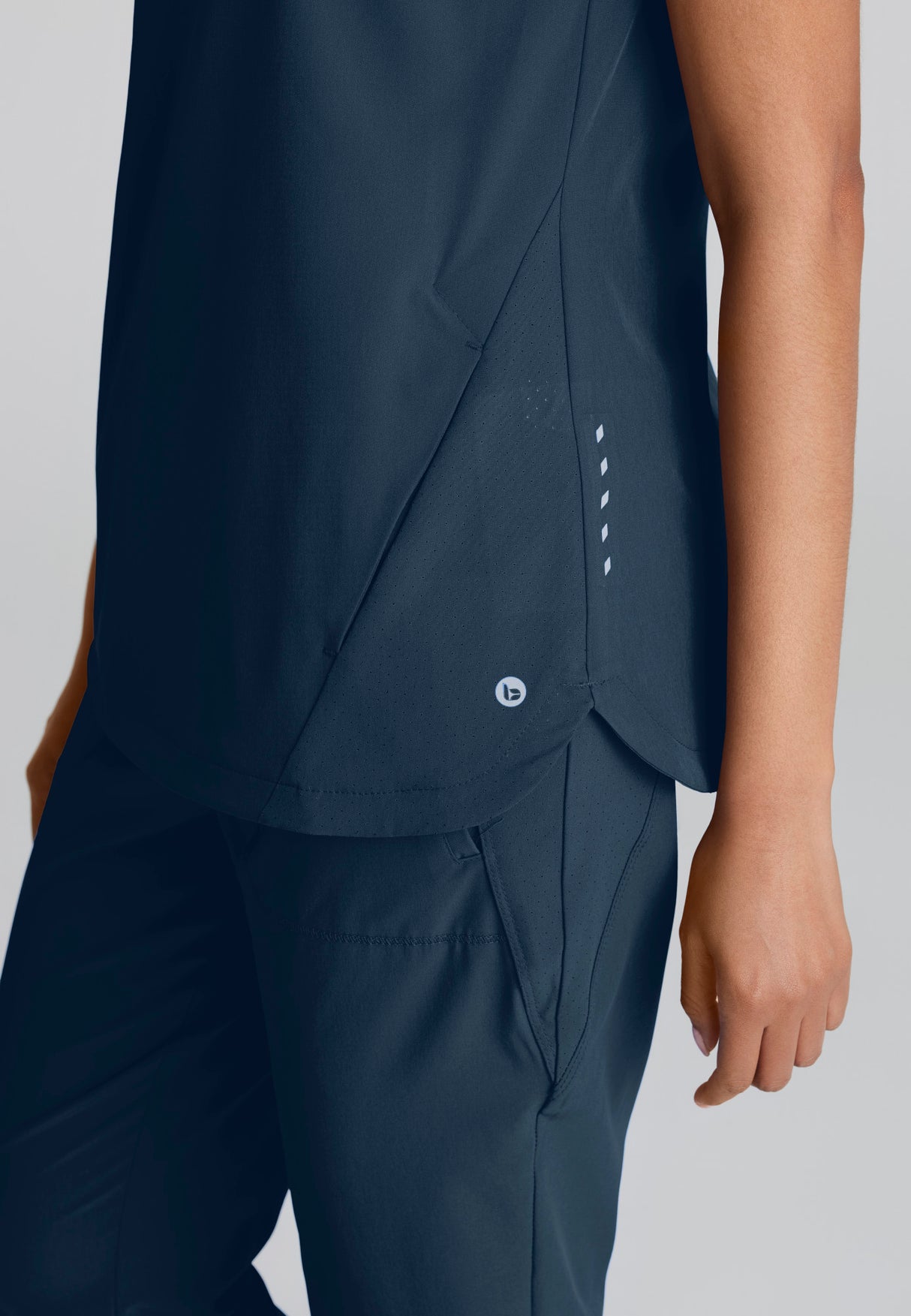 Barco One Women's Flux 2-Pocket Banded Zip Collar Top