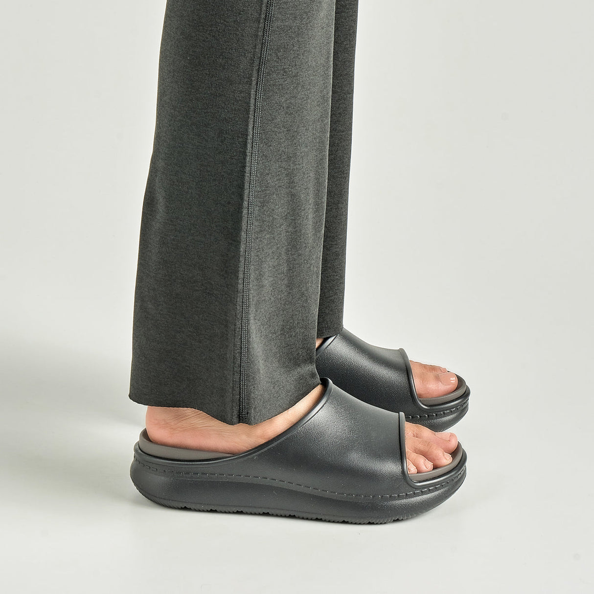 Dansko Devyn Slide