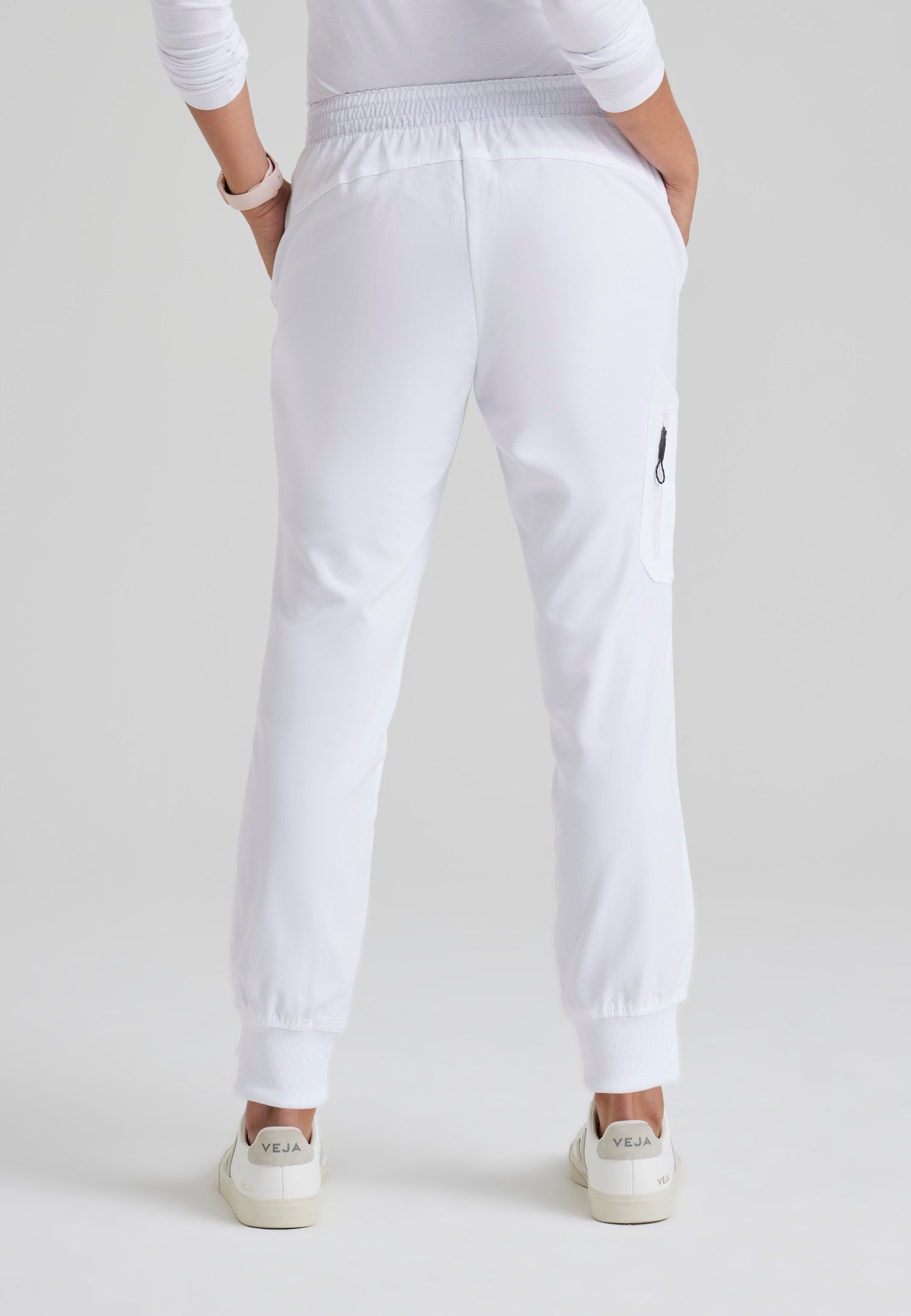 Grey's Anatomy™ Women's Kira 5-Pocket Mid-Rise Jogger Scrub