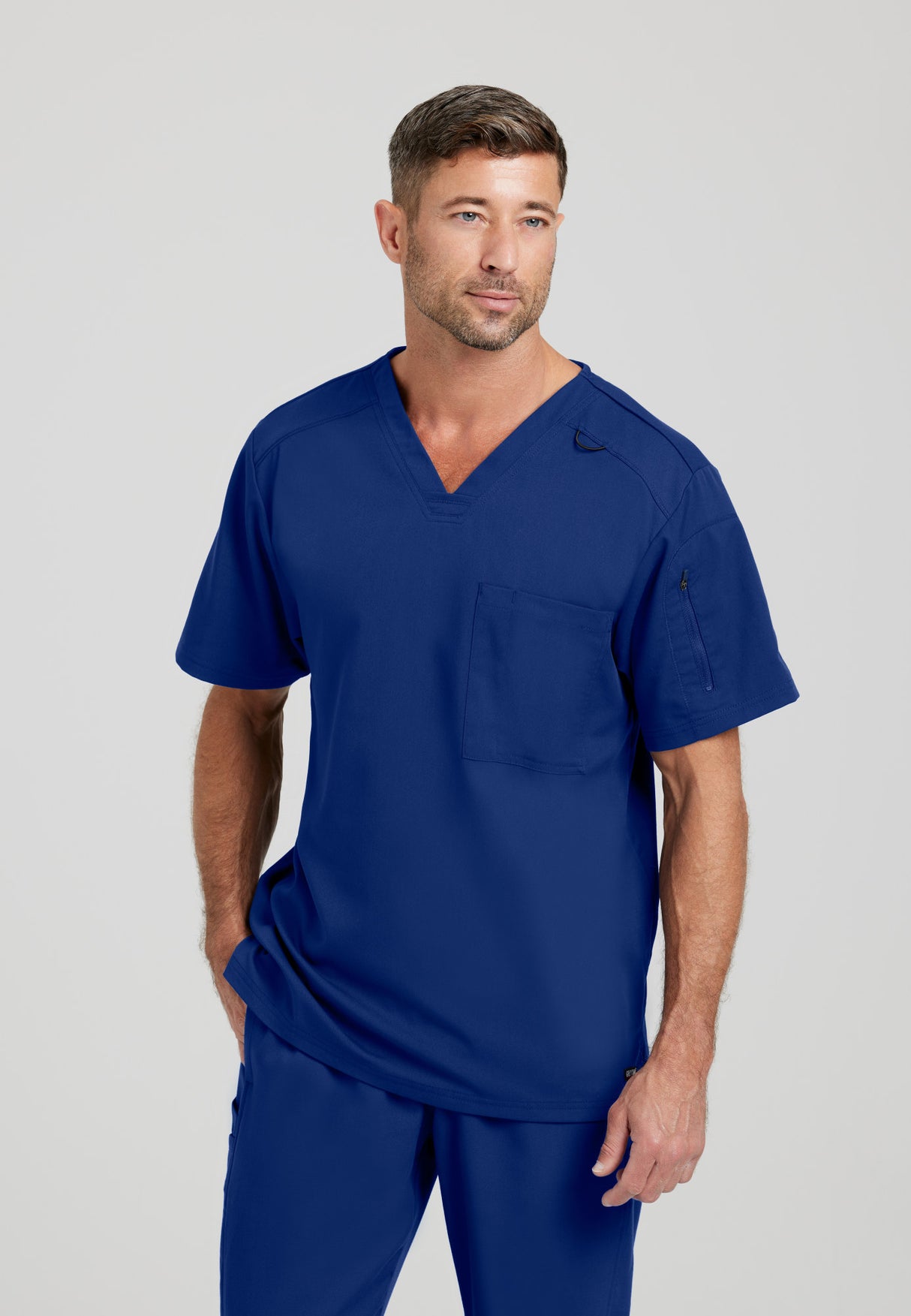 Grey's Anatomy™ Spandex Stretch Men's Murphy 2-Pocket V-Neck Scrub Top