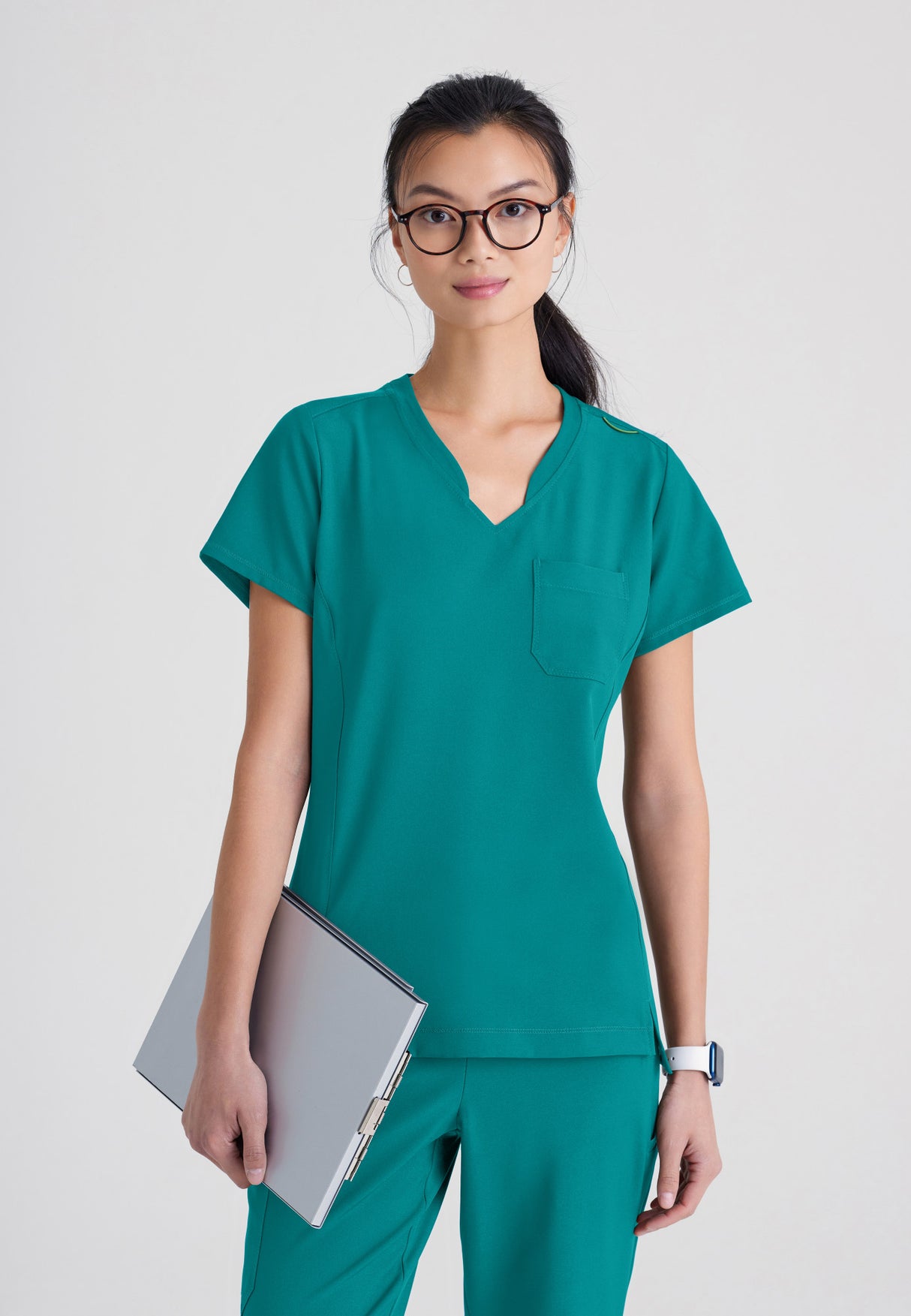 Grey's Anatomy™ Evolve Women's Sway 1-Pocket Banded V-Neck CiCLO® Scrub Top