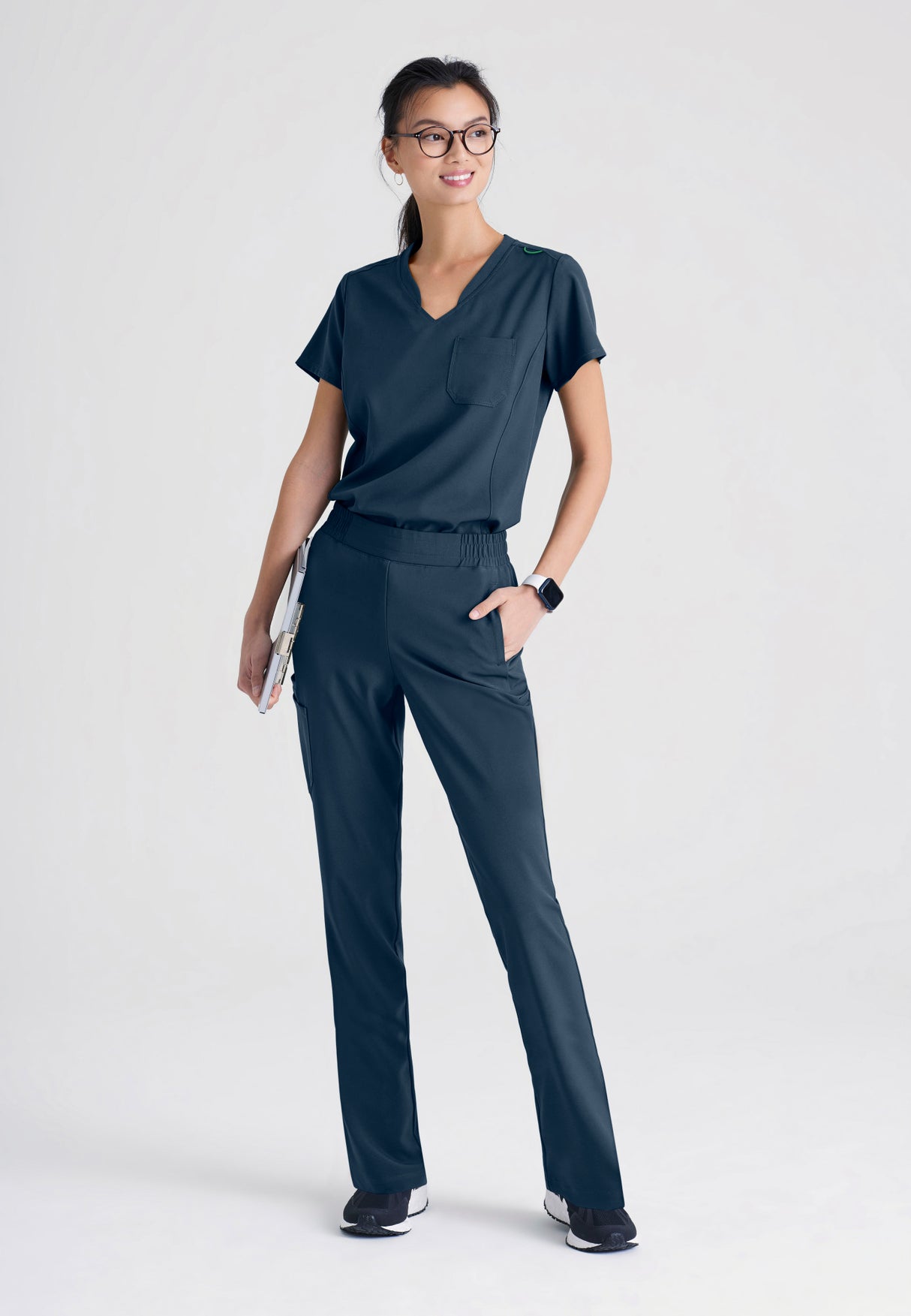 Grey's Anatomy™ Evolve Women's Sway 1-Pocket Banded V-Neck CiCLO® Scrub Top