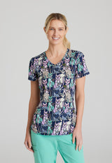 Skechers™ Women's Essence V-Neck Print Top